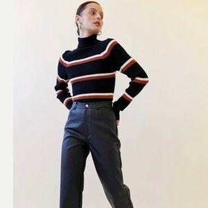 Isalis turtleneck sweater